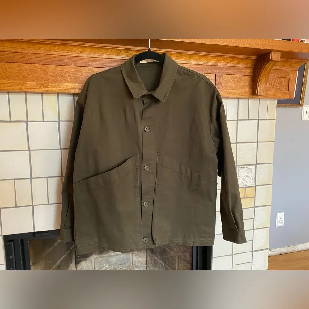 7115 by szeki Signature Panel Pockets Shirt Jacket - Cotton Edition - Deep Olive - Picture 3 of 12
